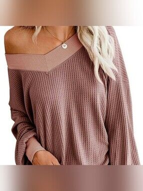 VICI COLLECTION ADREAMLY V-NECK THERMAL TOP